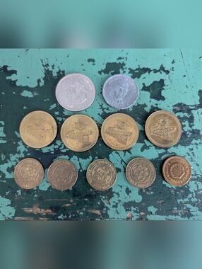 Vintage Tokens - Coins Lot Of 11 - Chuck E. Cheese, Lethbridge, Klondike Days